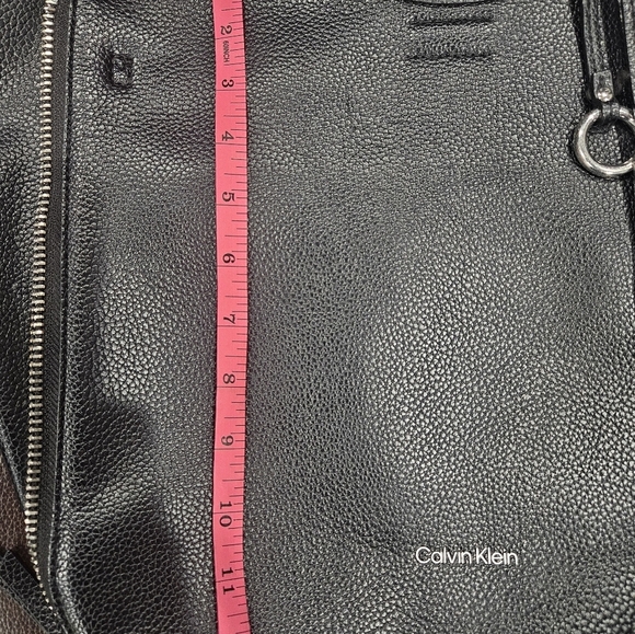 Calvin Klein Gabrianna Novelty Slim Side Zip Tote/ Book Bag Black Vegan Leather - Picture 3 of 7